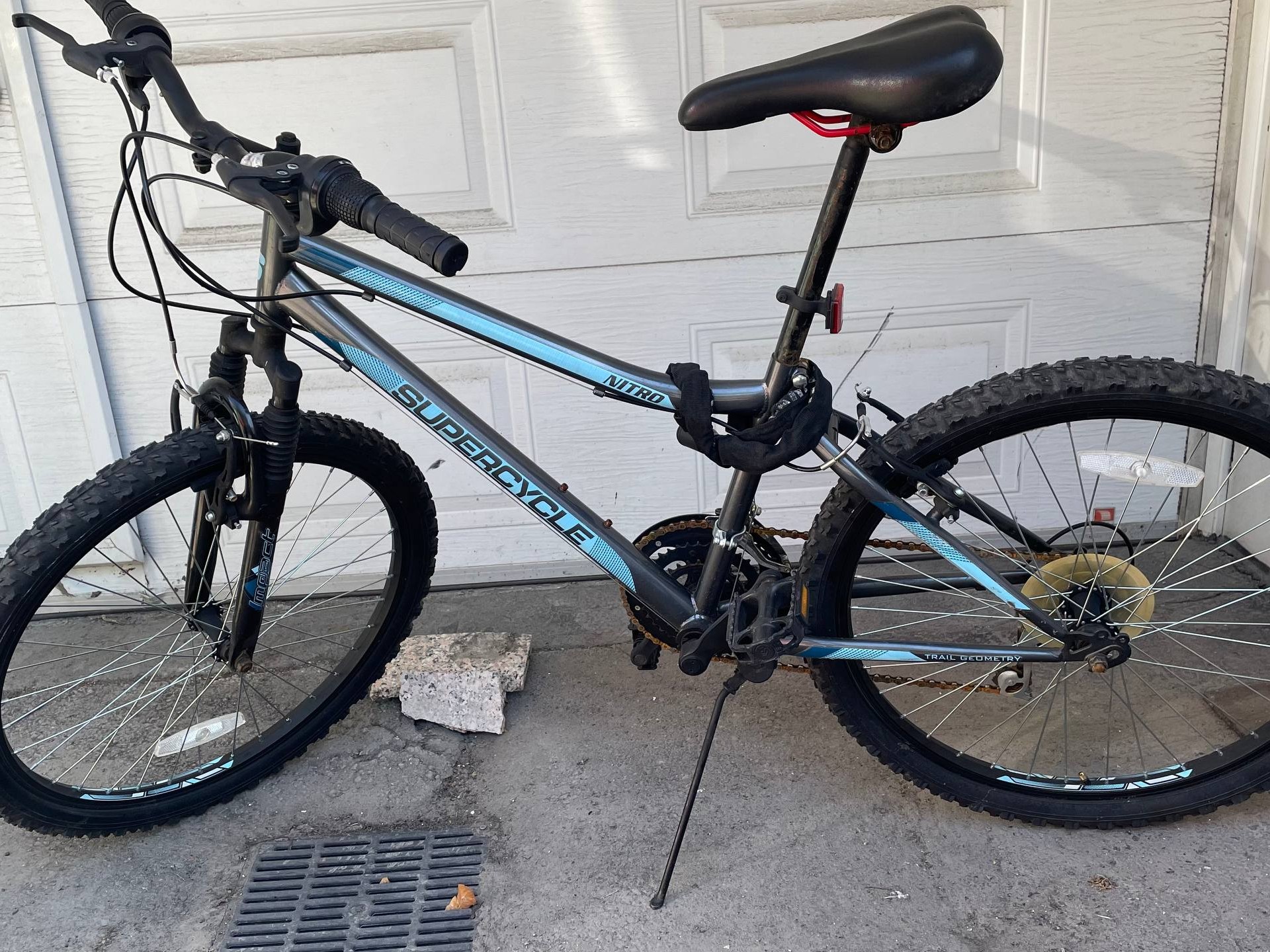 Supercycle 24” Mountain Bike / Vélo de montagne 24 po – $75