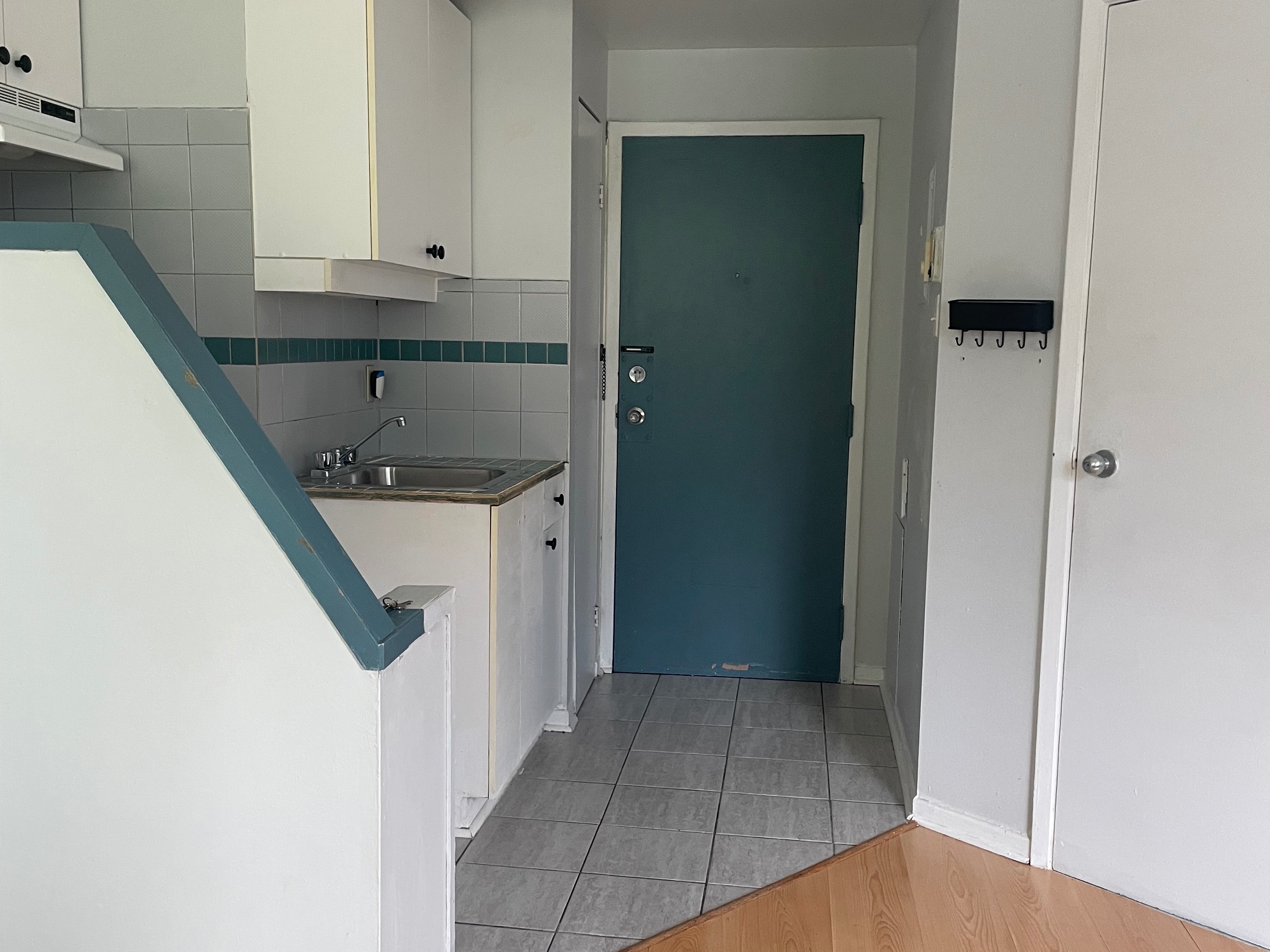 Studio Apartment Lease Transfer 